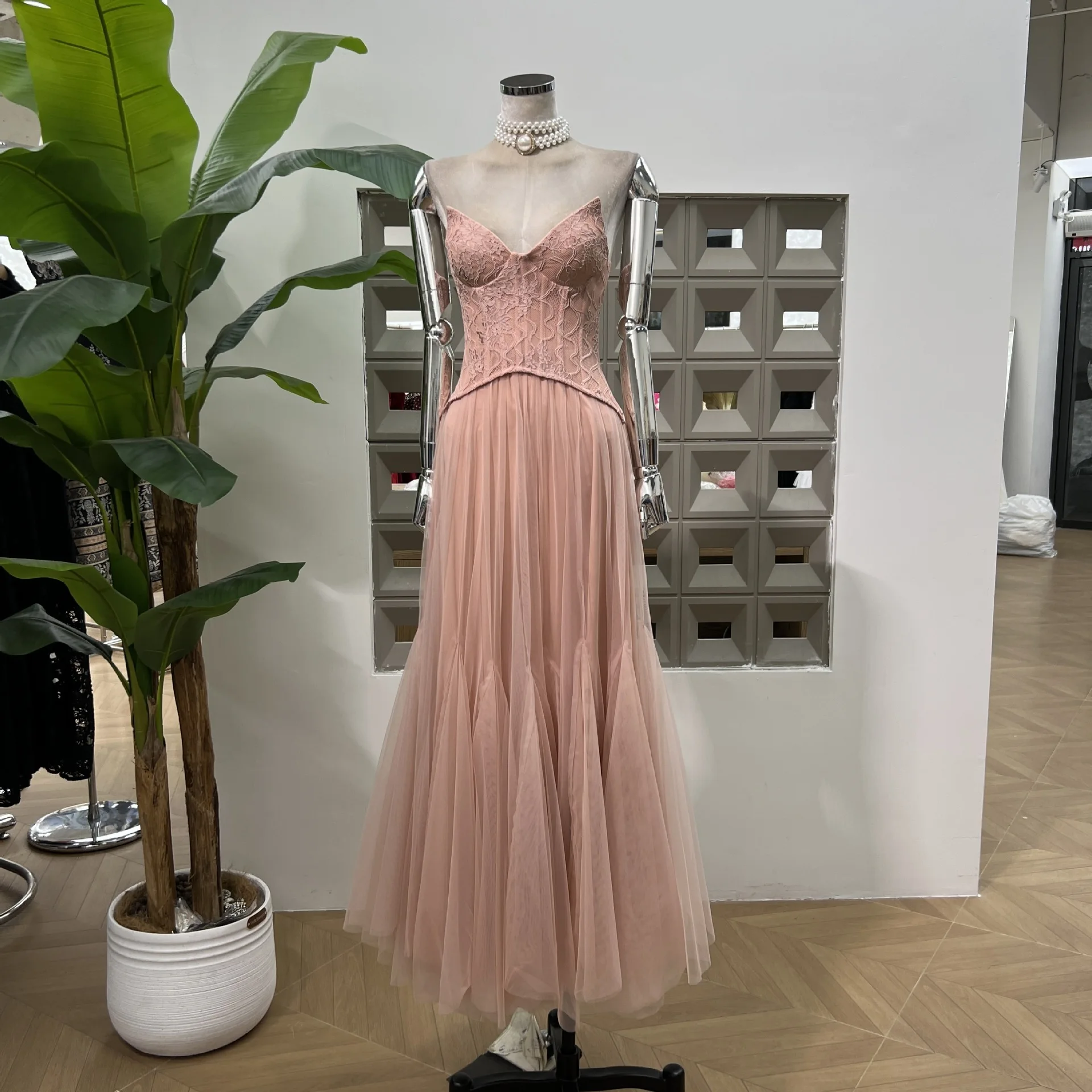 DFDG 2025 فستان سهرة أنيق للربيع والصيف على شكل حر...