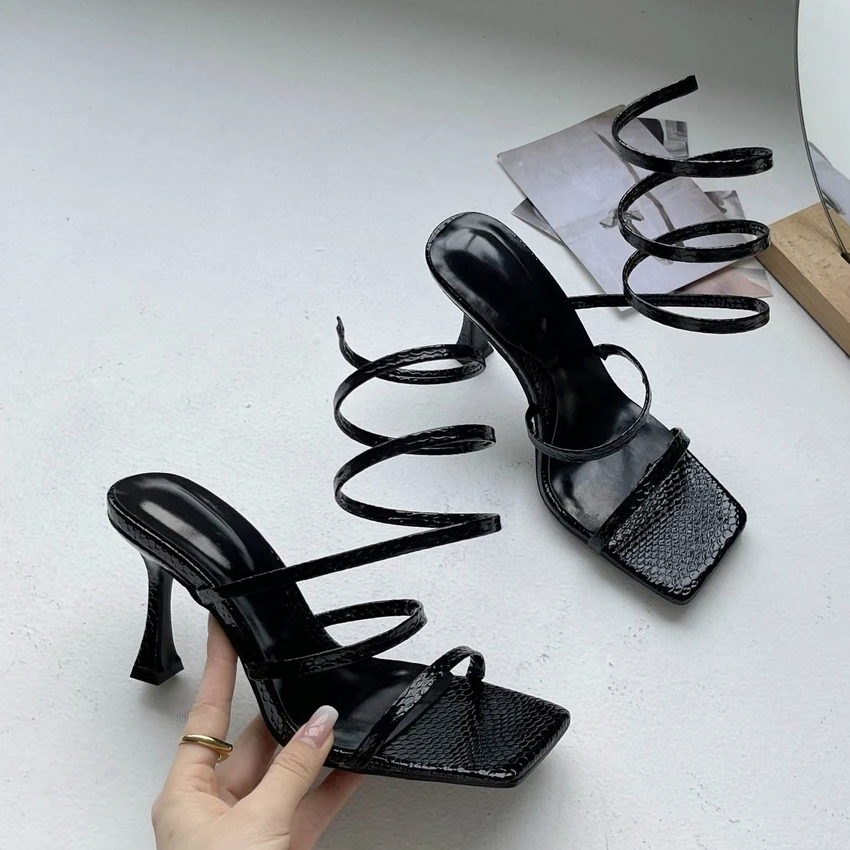 Amazon.com: Black Pointed Toe Low Heels