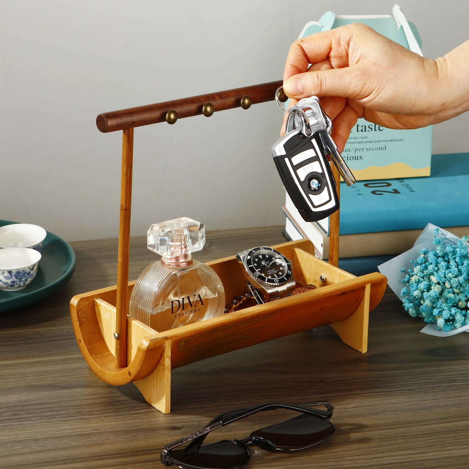 Natural Walnut Jewelry Holder Bracelet Earrings Necklace Watch Jewelry Organizer Holder Stand with Bamboo Base Rack Hanger 3