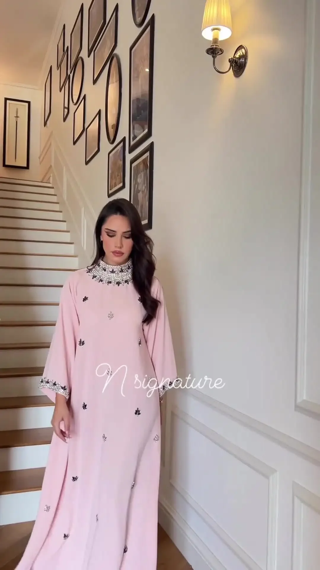 

Pink Long Sleeves Prom Dresses Saudi Arabia High Neck Beadings Crystals Floor Length Evening Dresses Formal Party Dresses