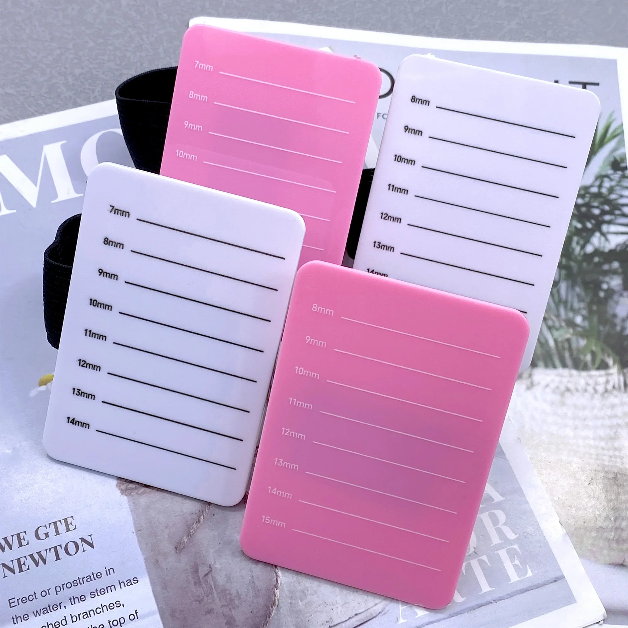 1PC Eyelash Extentions Hand-Held Eyelash Tray With Scale For Eyelashes Placement Easy to Take False Lashes Makeup Tools