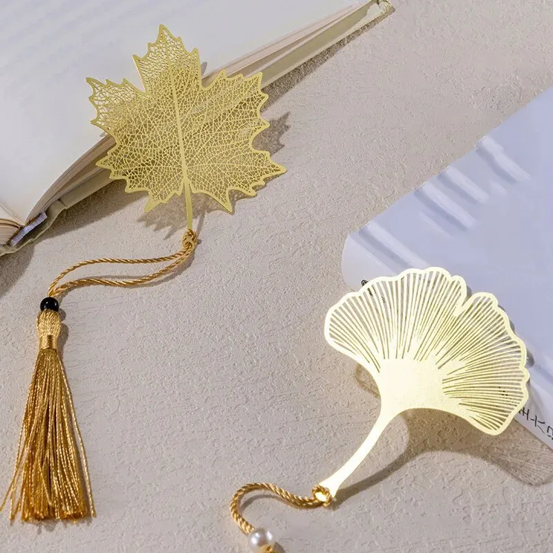 1pcs Student Chinese Style Stationery Retro Metal Bookmarks Hollow Ginkgo Biloba Maple Leaf Lotus Vein Book Marks Gifts metal bookmark