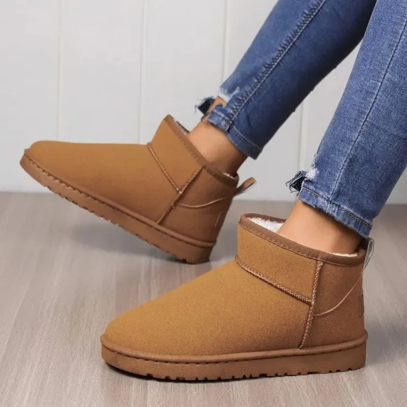 Foreign trade plus size snow boots female 2023 winter new warm couple snow boots Joker boots 44