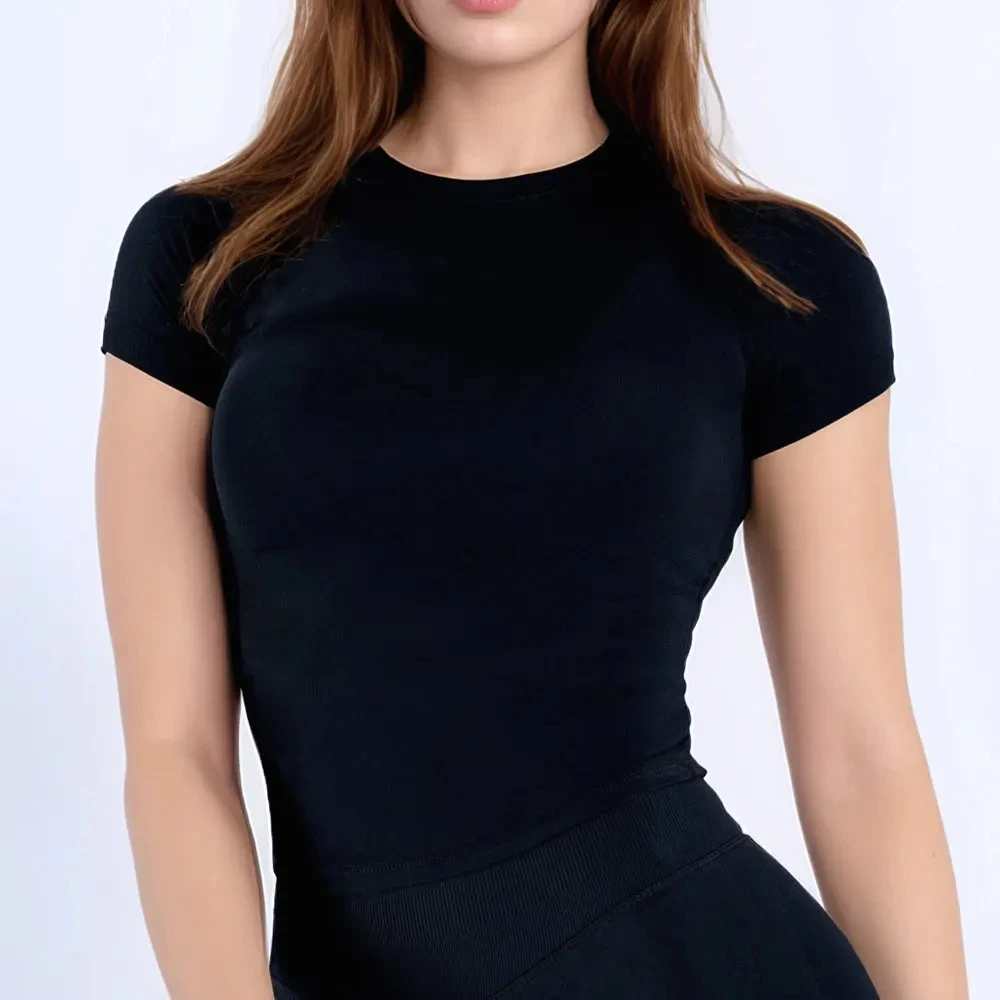 Seamless Yoga Top - Lightweight Workout Crop Top | Breathable Gym Wear for Women