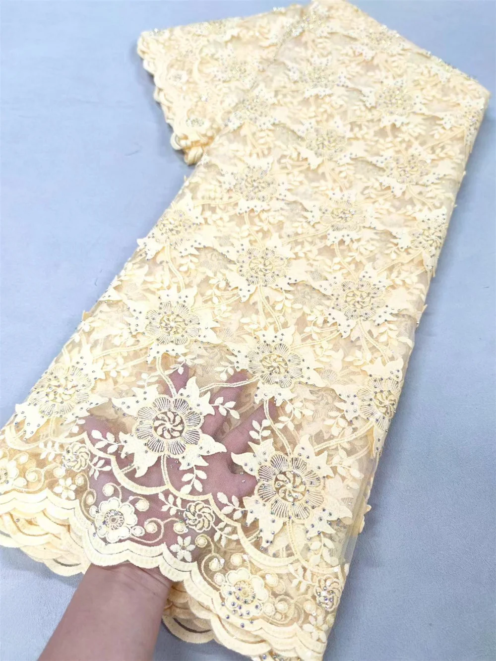 

Fashion African Lace Fabric 2024 High Quality Nigerian Tulle Lace For Dress Latest French Net Lace With Sequins Senegal Lace 5Y