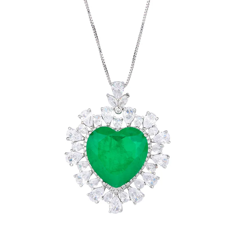 2023 New Cute Heart Pendant Necklace New Design Heart Necklace For Women Girl Green Gem Jewelry Wedding Party Wholesale
