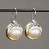 Huitan – boucles d'oreilles pendantes en fausses perles pour femmes, bijoux de fiançailles délicats, modernes et chics, accessoires d'oreille charmants et exquis