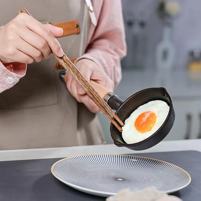 Mini Cast Iron Skillet With Wooden Base (Set of 2) - Cast Iron Frying Pan  Mini Skillet With Protective Wood Base - Heavy Duty Metal Skillet Weighing