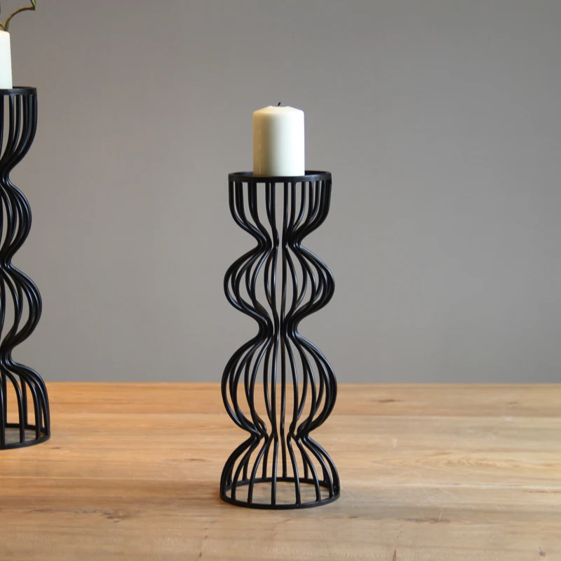 

Подсвечник для украшения дома