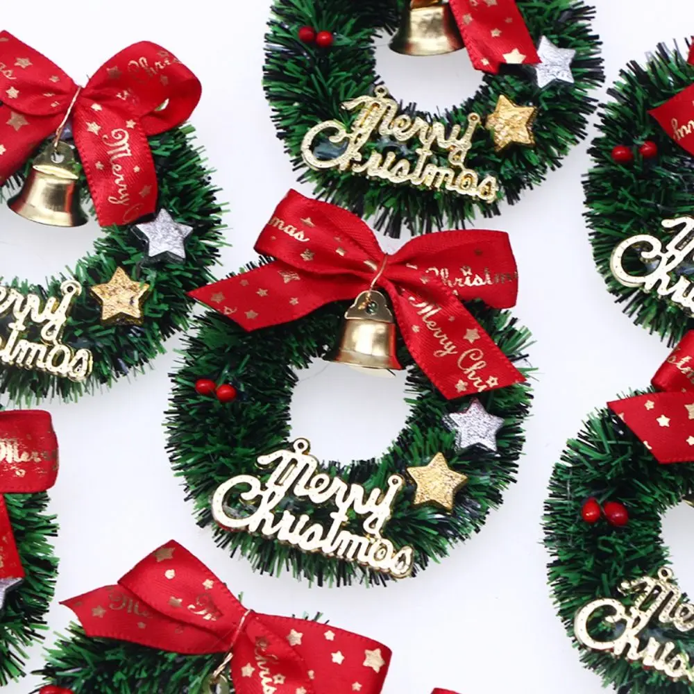 Plastic Christmas Wreath Green Red Miniature Scene Decor