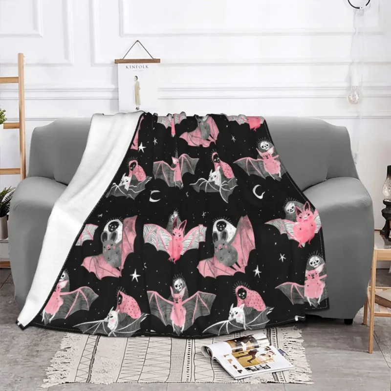 

Bat Pattern Blankets Fleece All Season Flying Vampire Breathable Super Warm Throw Blankets for Home Bedroom Plush Thin Quilt