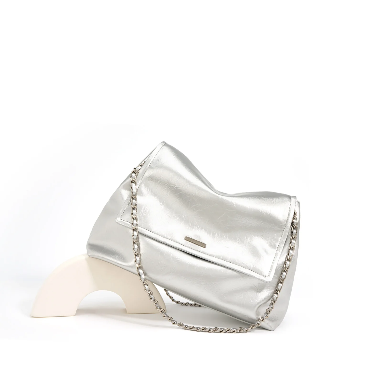 2023 Stylish Shoulder Bags for Women with Chain Large Capacity Tote Bags Genuine Leather Ladies Handbags for Commuting