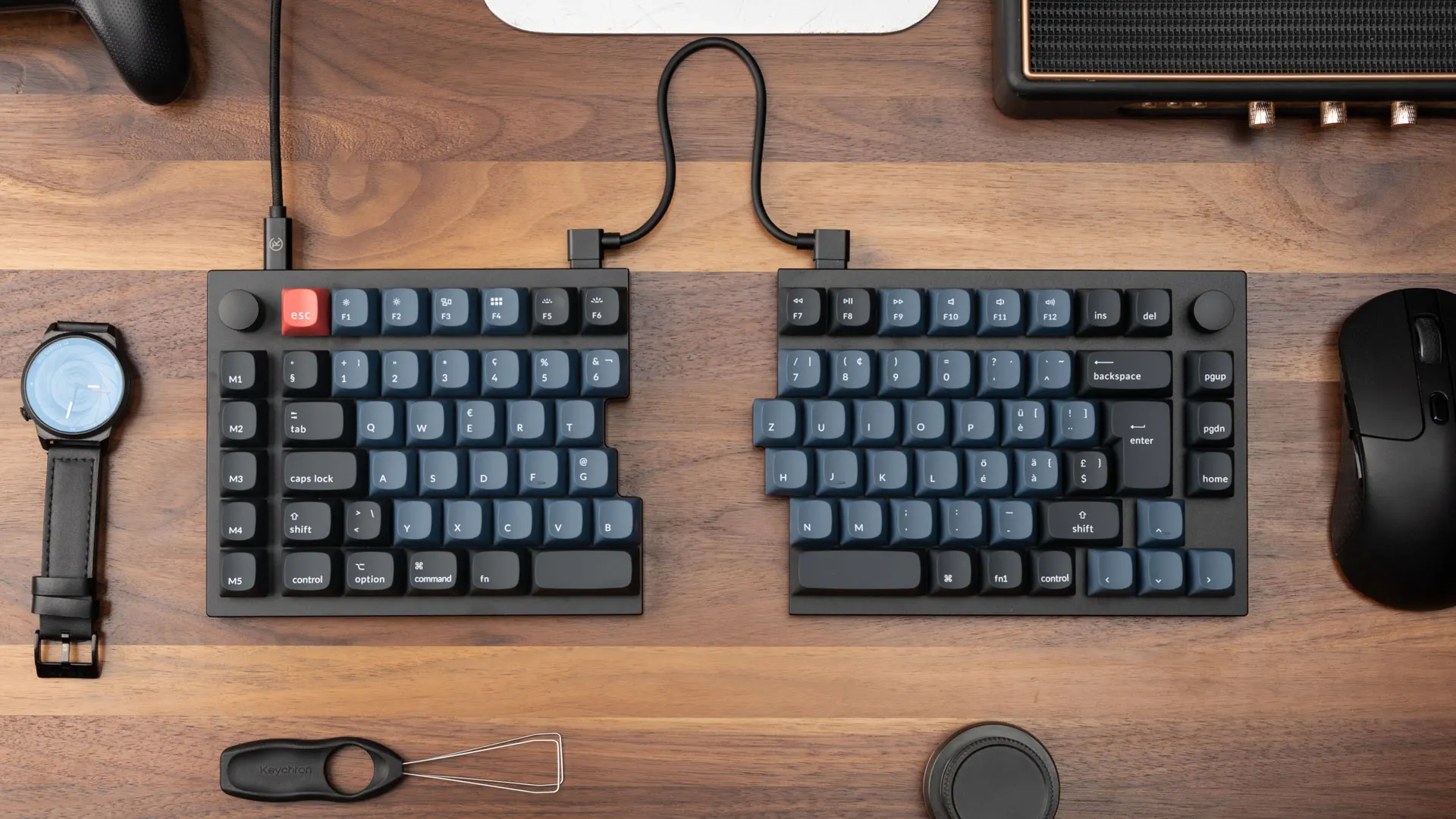 Keychron Q11 カスタムメカニカルキーボード　赤軸　ブラック Keychron Q11 QMK/VIA カスタム・メカニカルキーボード | kopek｜