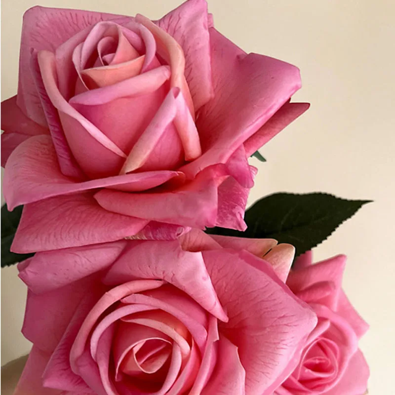 4pcs künstliche feuchtigkeit spendende Rosen blume echte Berührung gefälschte Blumen Rose Hochzeits dekor Blume Braut strauß Party Haupt dekorationen