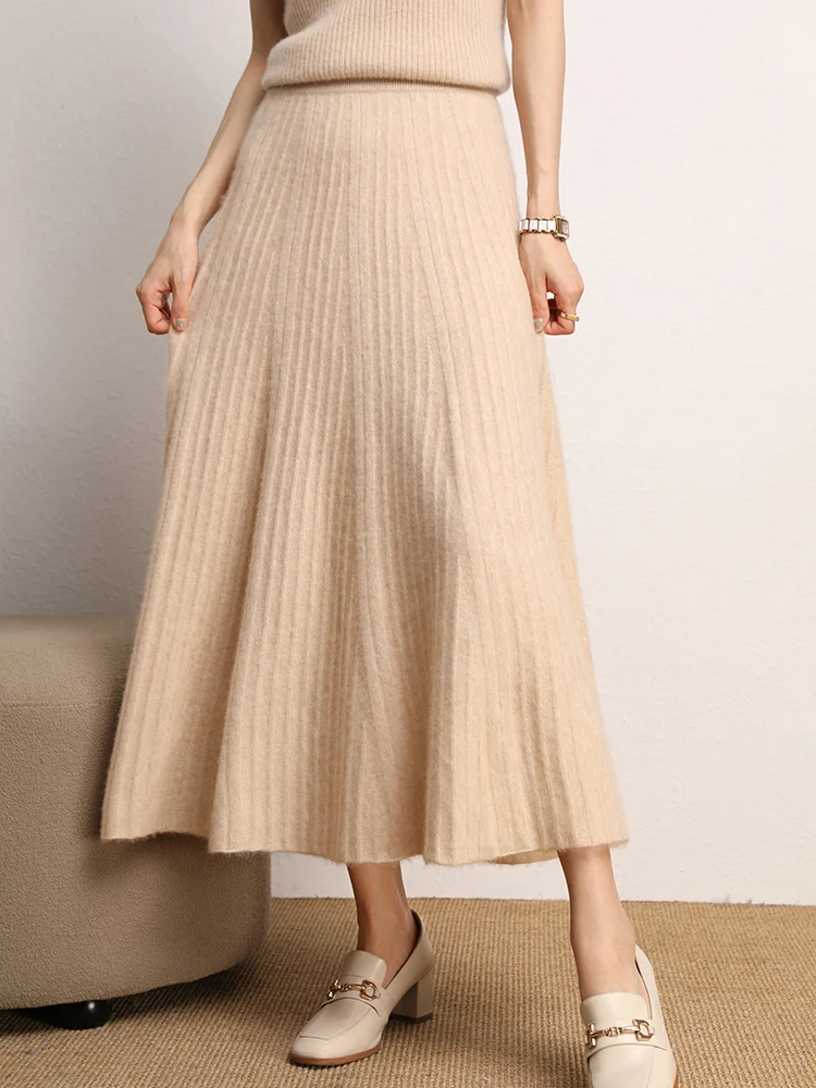 New Chic Pleated Cashmere Skirt Side View