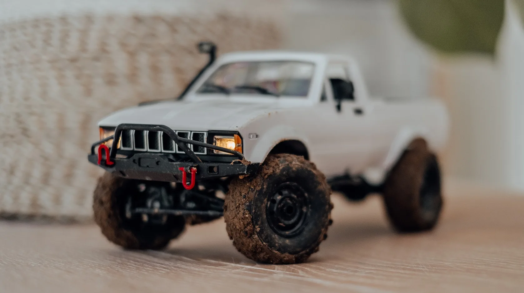 Full Scale WPL C24 Upgrade C24-1 1:16 RC CAR 4WD Radio