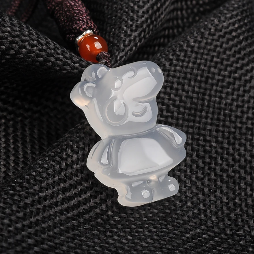 

Real Natural Chalcedony Pig Page Jade Pendants Necklaces Accessories For Children Jewelry