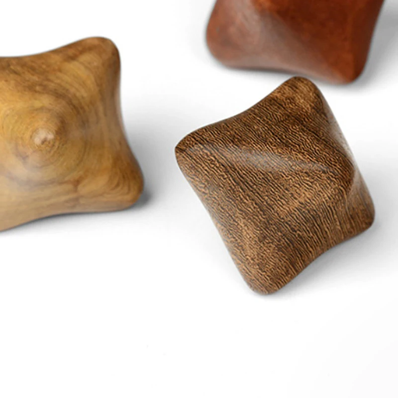 1PCS Wood Vietnamese Fragrant Hexagonal Acupuncture Ball Hand Massager Tool