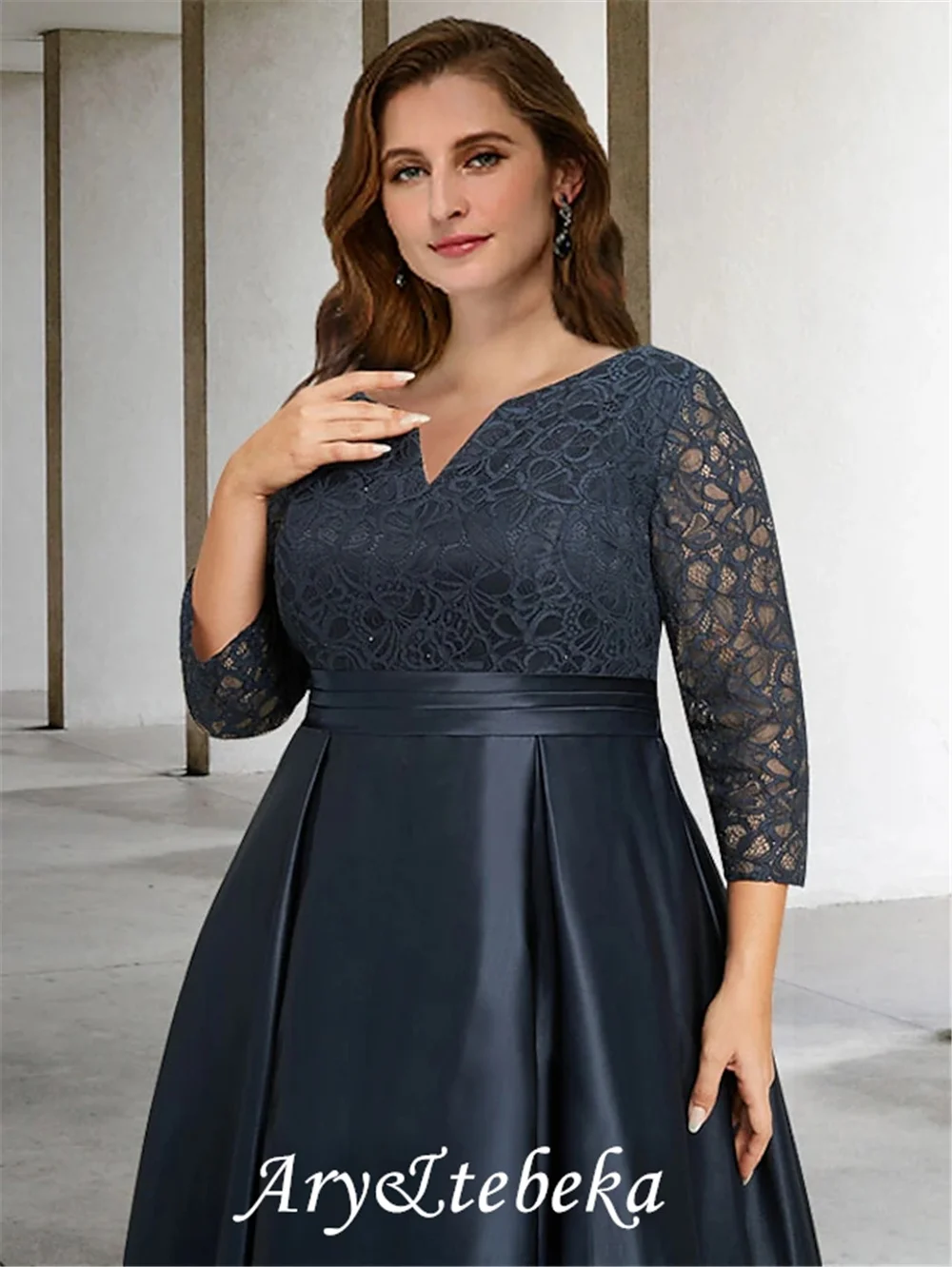 Mother of the Bride Dresses Plus Size V-Neck A-Line Long Wedding Guest Gowns Satin Elegant Dress Women For Wedding Party