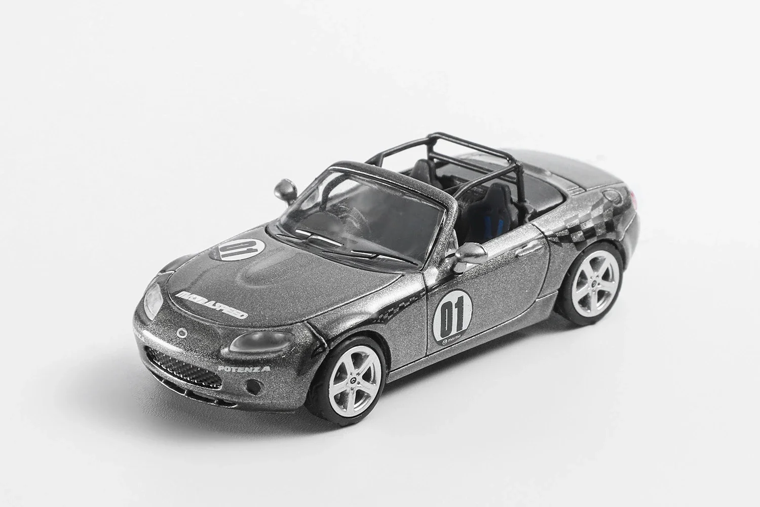 **Pre-order **DCT 1:64 MX5 Racing car  Diecast Model Car 4