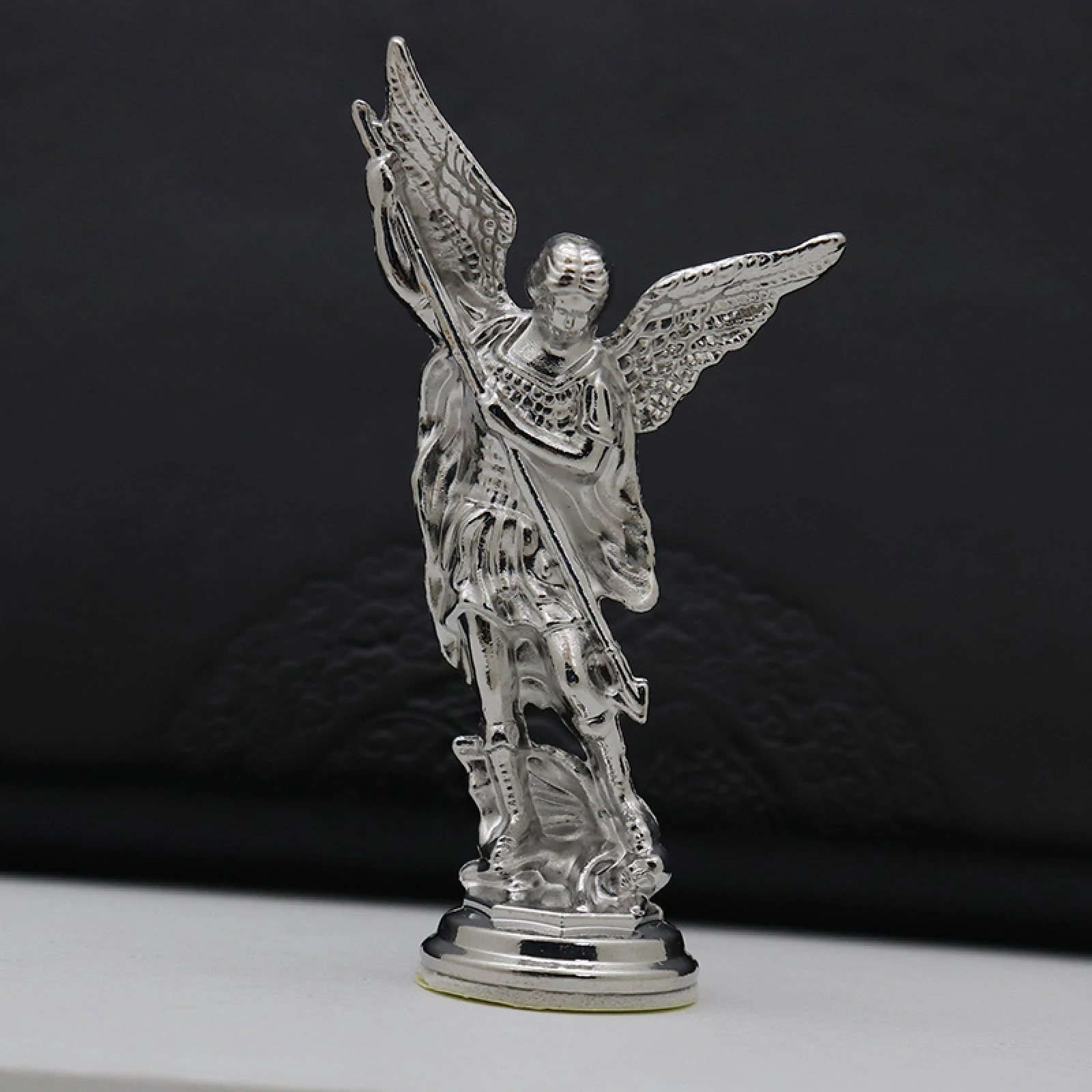 Description Picture 4 of itemHoly Angel Saint Michael Figurine Metal Statue Vintage Metal Craft Jewelry Ornaments for Entryway Home Office Decorations