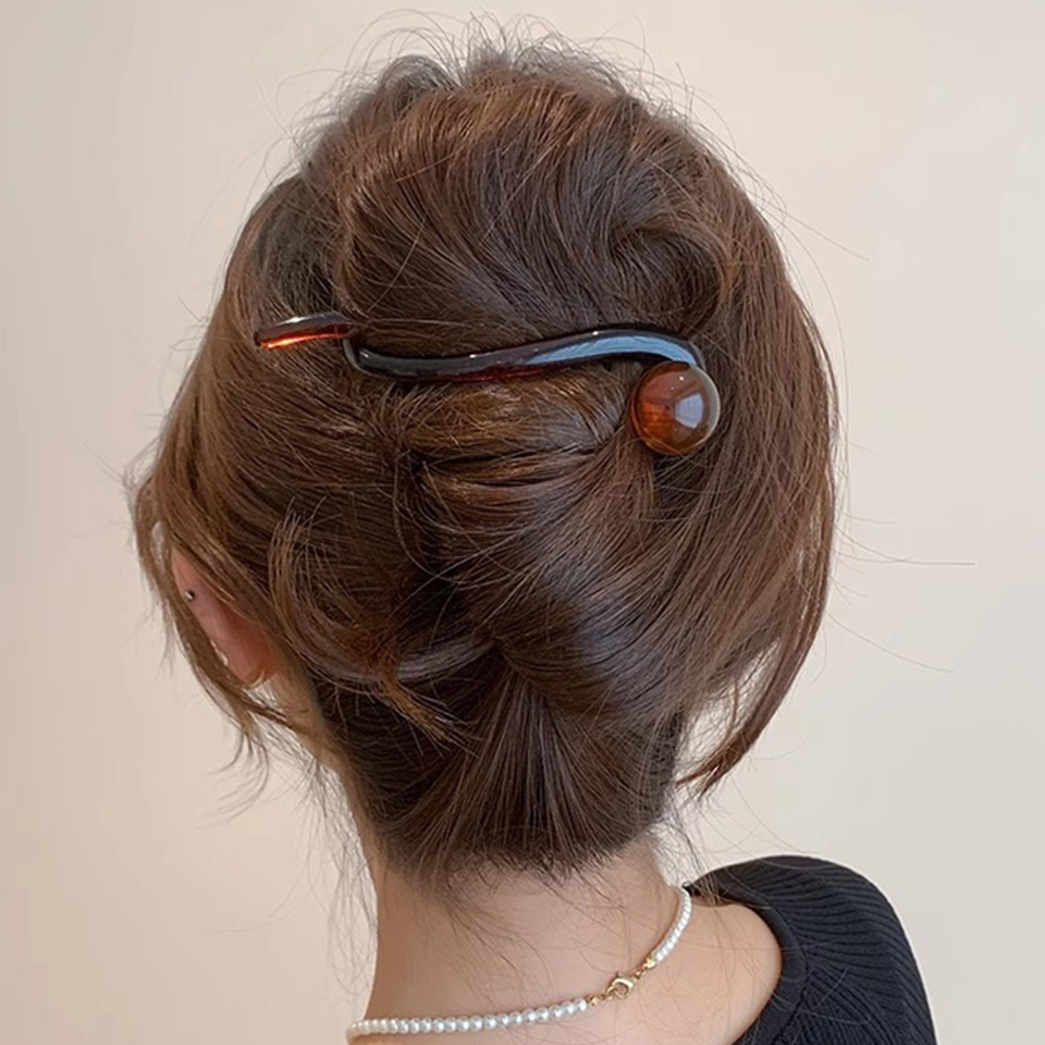 New Twist Hair Clip Barrettes Plastic Acrylic Bead Imitation Pearl Hairpin Twisted Design Women Hair Accessories Shark Hair Claw