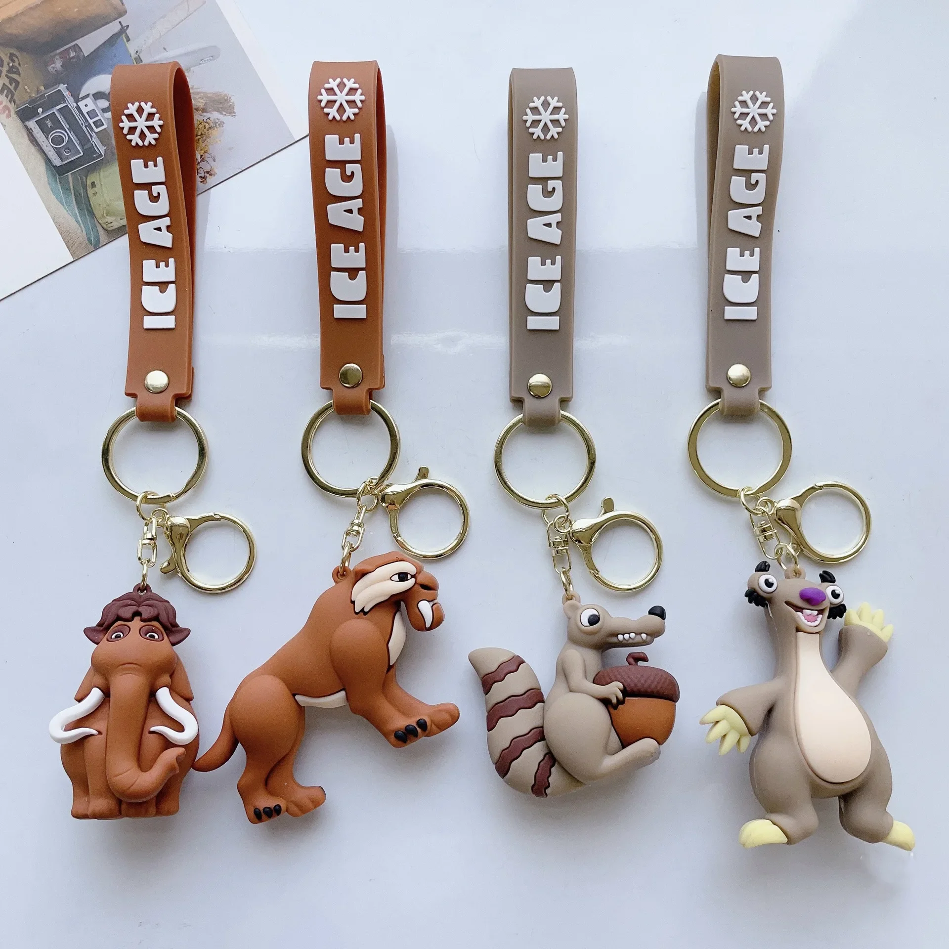 

Disney Ice Age Elephant Tiger Pendant Keychain Classic Animal Keyring for Backpack Bag Keys Holder Keyring Gifts