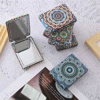 Miroir de maquillage imprimé bohème pour dames, miroir cosmétique pliable portable double face, miroir de poche en PU, outils de maquillage 4