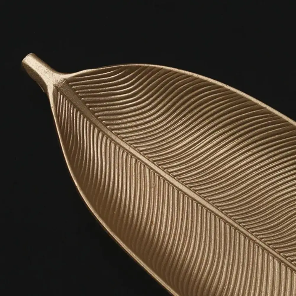 Nordic Decorative Tray Gold Pineapple Leaf Shape Serving Tray Jewelry Pallet Fruit Snack Dish Table Decoration Storage Organizer 2