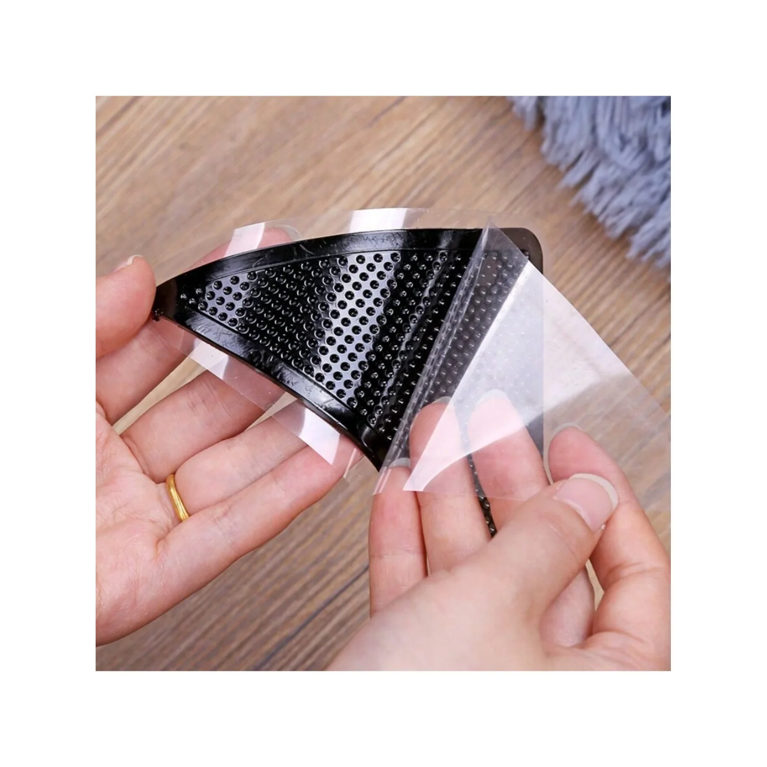 Triangle Shaped Silicone Anti-Slip Carpet Gripper Reusable Non-Slip Rug Pad 4pcs Household Items And Carpets