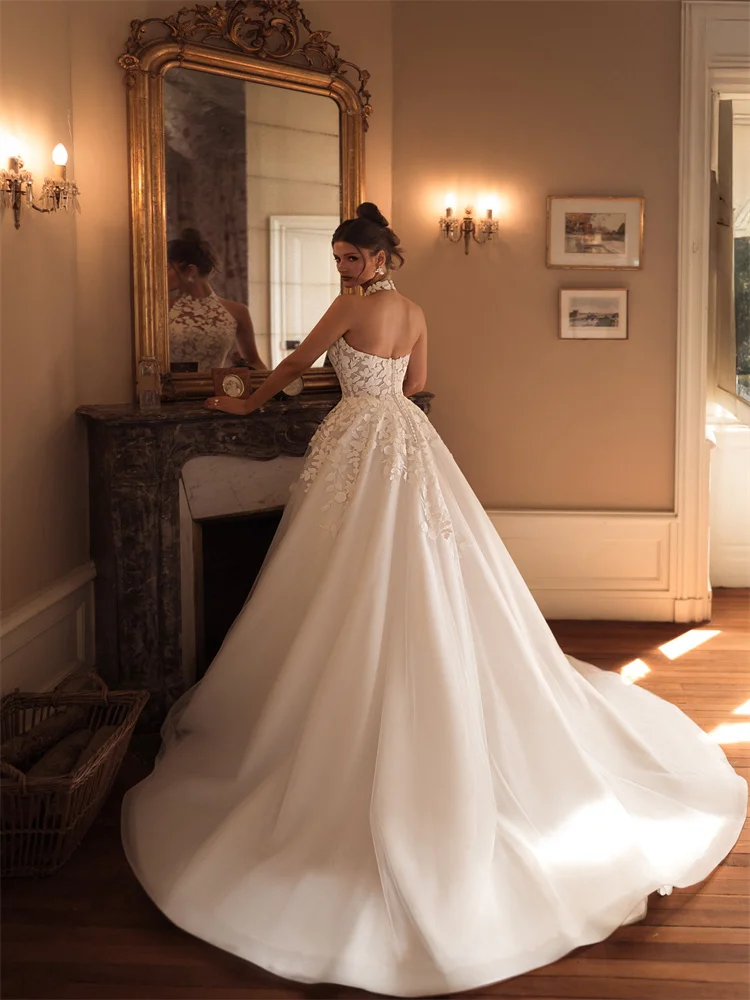 Customized Halter Neckline Appliques Sleeveless Tulle A-Line Wedding Dress Zipper Back Floor Length Sweep Train Gown For Bride