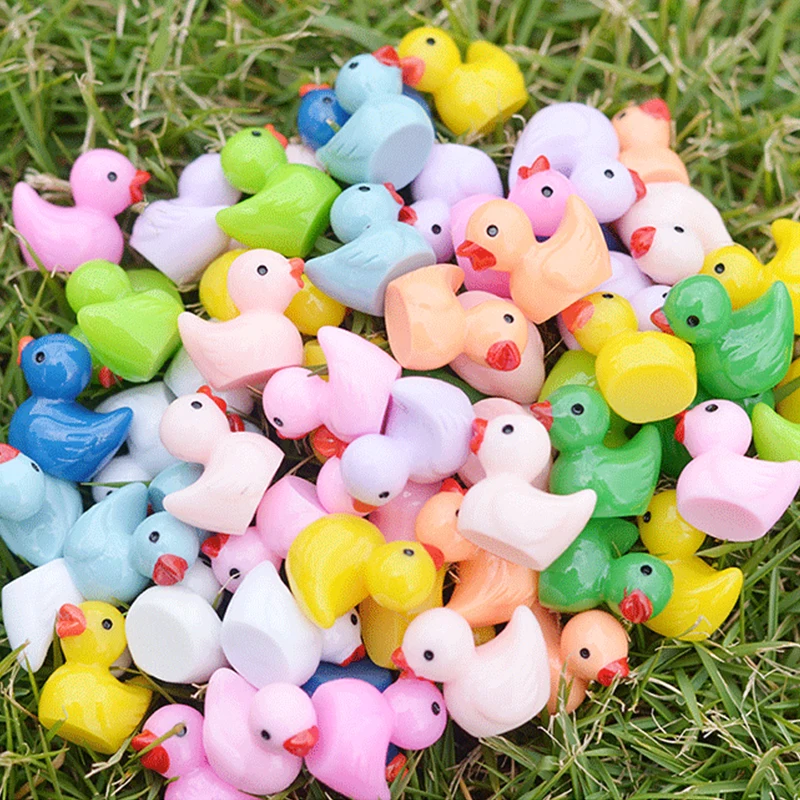 Miniature Duck Figurines 50/100 Pcs Resin Mini Duck Miniature Figurines Ornaments Animal Fairy Tiny Ducks for Dollhouse Fish Tank DIY