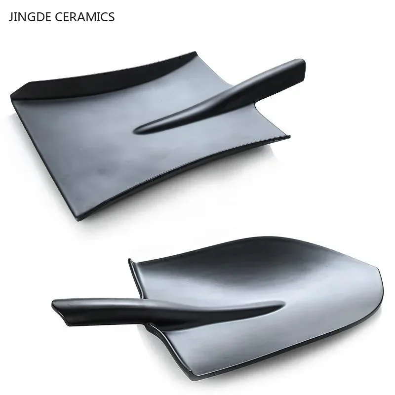 Black Creative Melamine Plate Shovel model Barbecue plates Restaurant barbecue salad dinner plates Household plastic tableware plastic serving tray