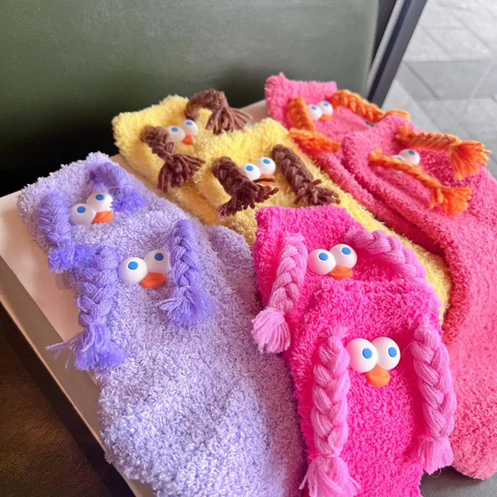 

Носки до середины икры из кораллового бархата, эластичные носки из кораллового бархата, теплые уютные женские зимние носки с мультяшными большими глазами, украшение для плетеных волос