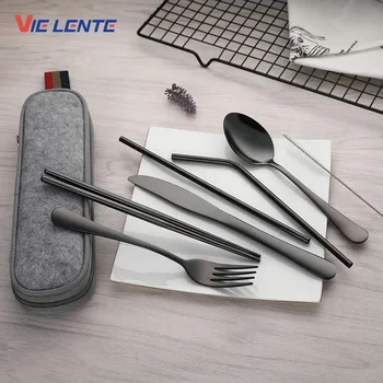Set di posate da viaggio riutilizzabili per stoviglie Set di utensili da campo con custodia portatile in paglia con cucchiaio forchetta e bacchette in acciaio inossidabile 1