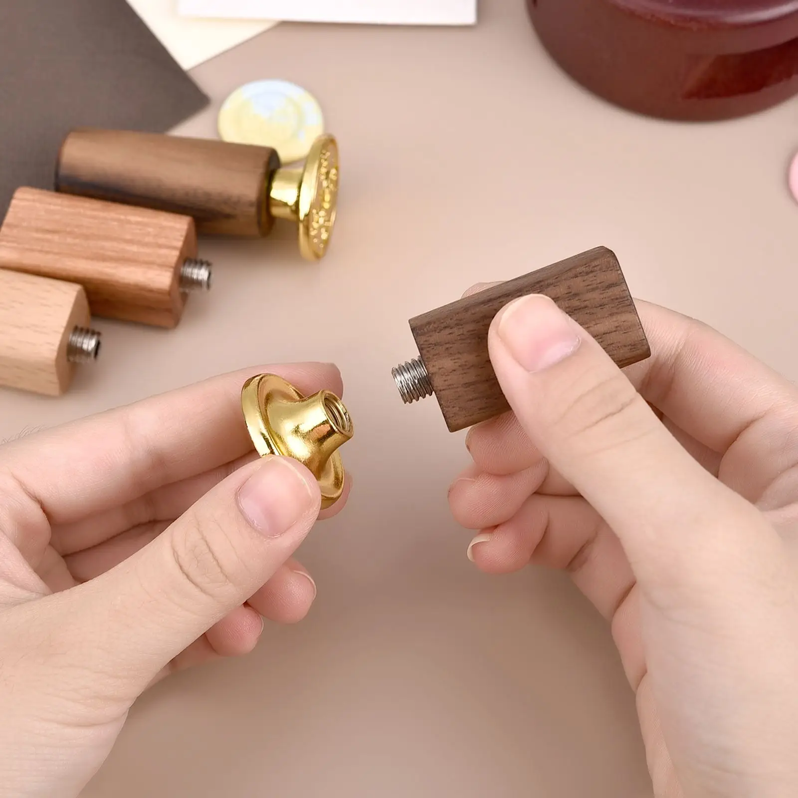Manico in legno di qualità sigillo di cera accessori per timbri portatile Mini strumento di tenuta fai da te manici in noce perlato retrò Post regali decorativi - immagine 3
