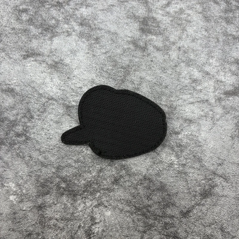 섹시한 입술 패턴 PVC 패치, 야광 효과가 있는 부드러운 고무 배지, 뒷면에 후크형 고정 장치가 있어 가방, 배낭, 조끼 및 의류 장식 스티커와 자수 패치에 적합합니다.