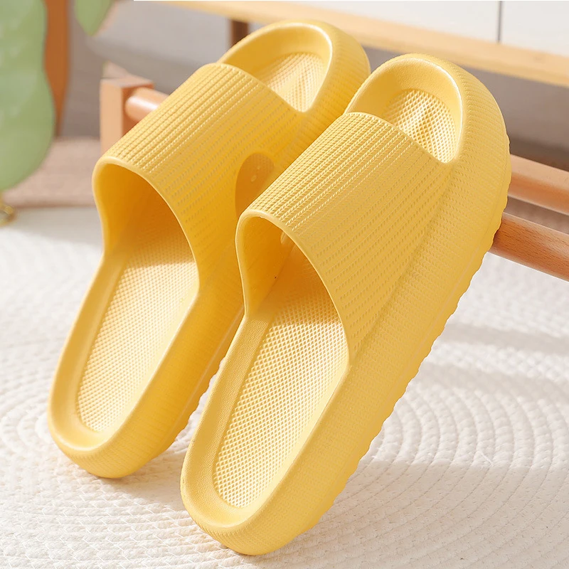 Men Summer Thick Sole Slippers Casual Outdoor Breathable Sandals