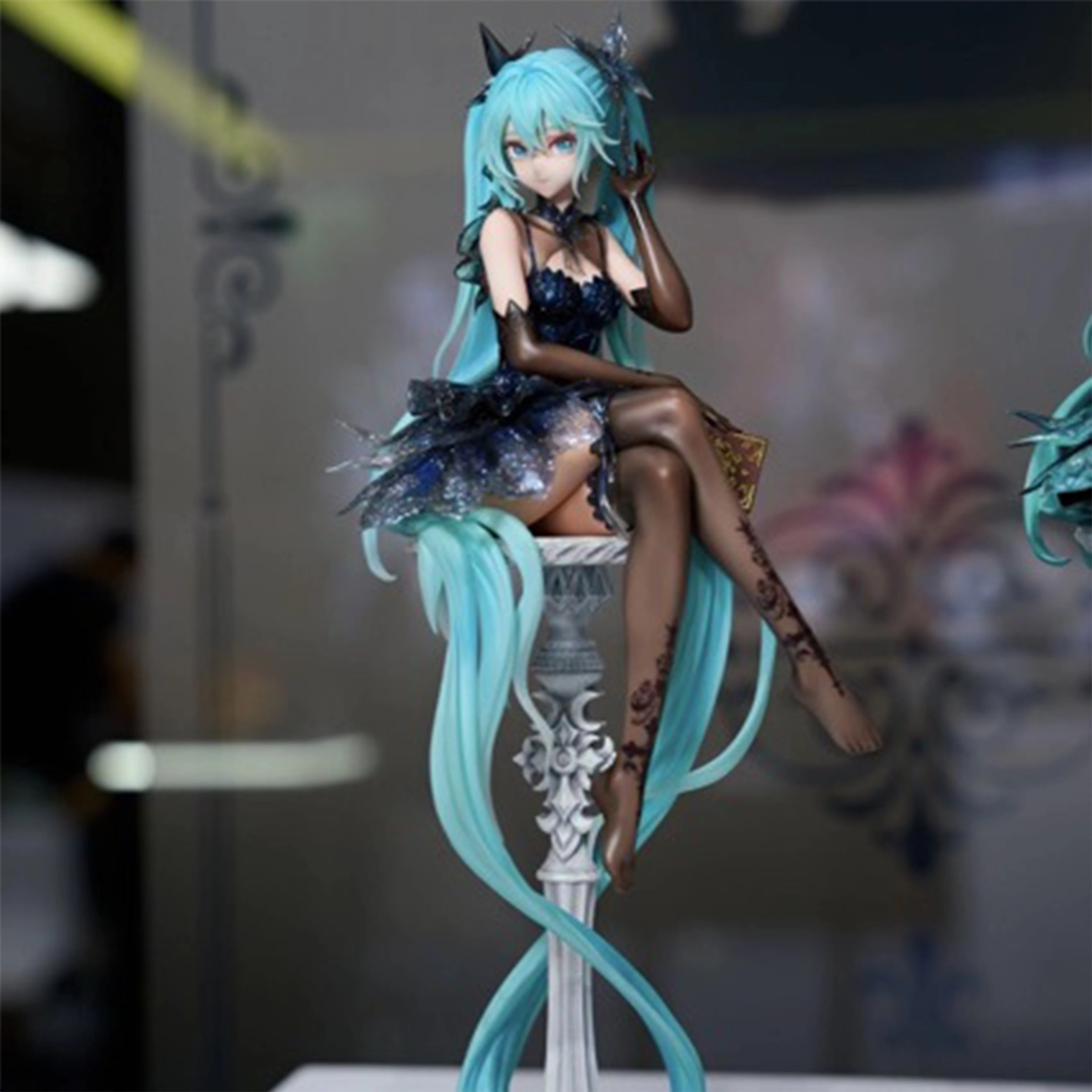 Figura de Hatsune Miku, Edición Vestido Negro, Figuras de Miku, Linda Figura de Acción de Chica, Muñeca Decorativa de Escritorio, Estatua Coleccionable, Modelo de Juguete, Regalo