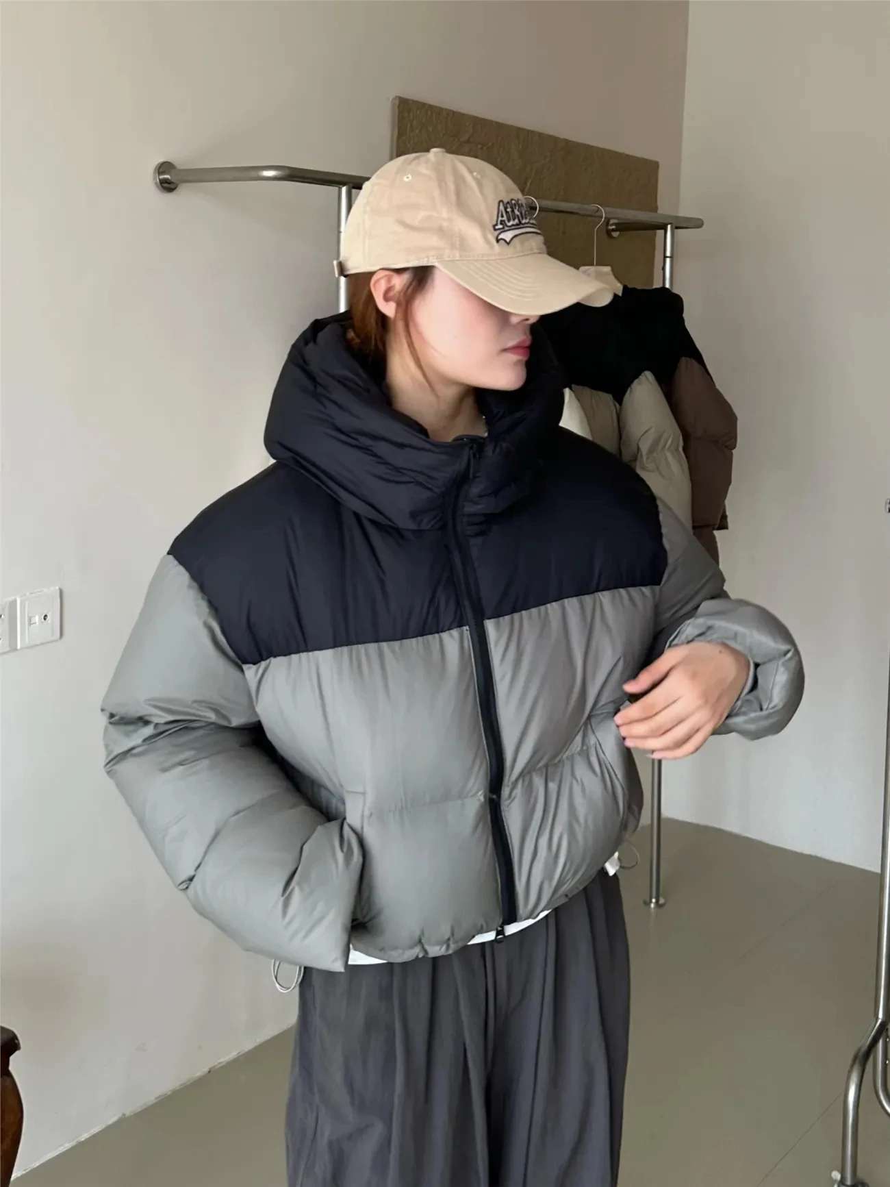 New Short Hooded Parka Women Streetwear Patchwork Cropped Down Coats Coreano Spessa Piumino Invernale In Cotone Imbottito Outwear
