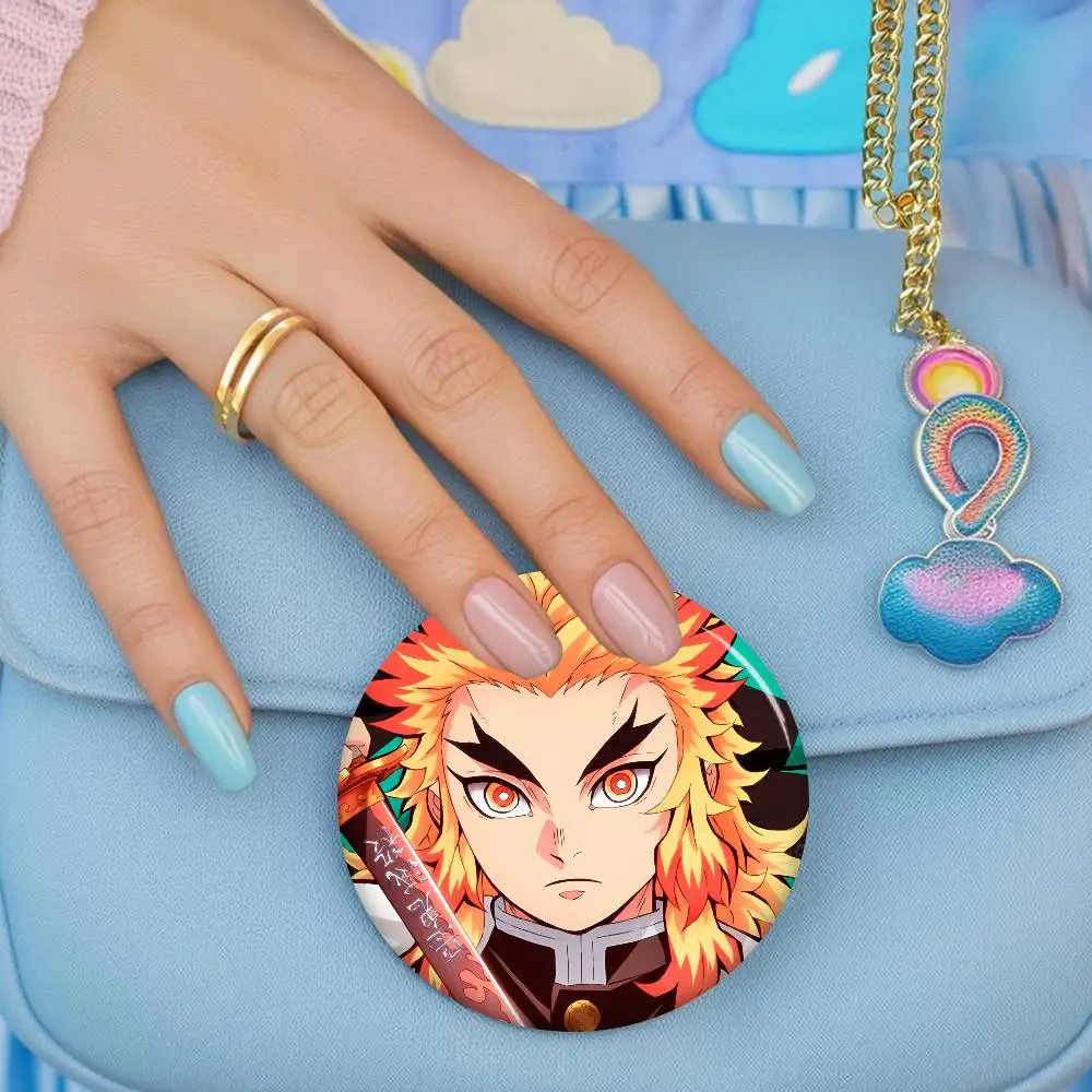 Cartoon Kyojuro Rengoku Foto-Broschen Kreative Runde Anstecknadeln Geschenke Pins 32/44/58mm – Detail 14