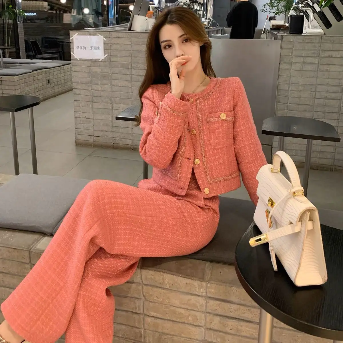 

2023 Women Autumn Winter Elegant Two Piece Set Female O-neck Long Sleeve Crop Jacket and Wide Leg Pant Ladies Plaid Suits R290