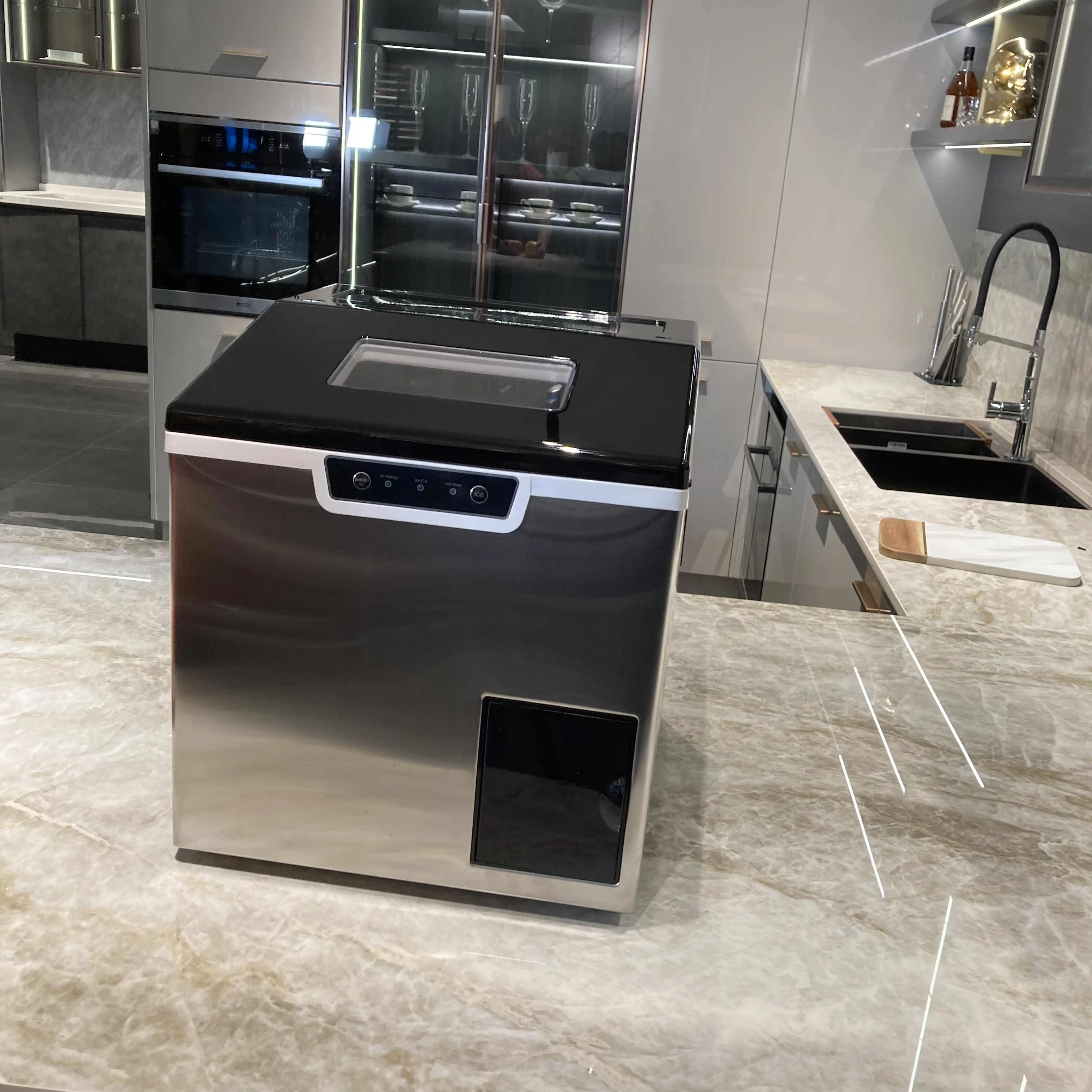 YYHC-Portable Ice Machine Rapidly Self Clean Ice Maker with Crushed 18pcs Per Cycle 7-10mins