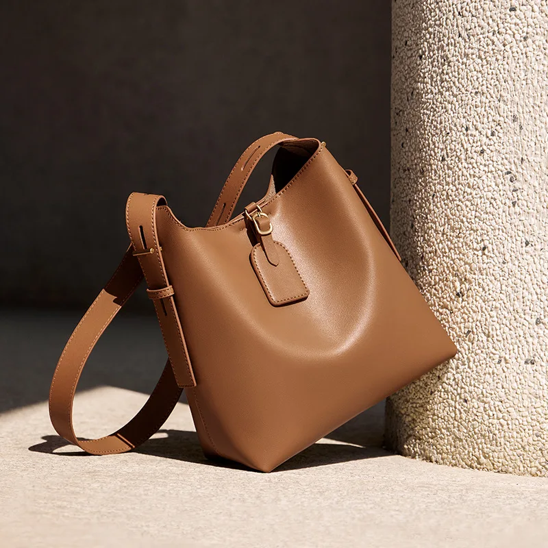 Women&lsquo;s Genuine Leather Shoulder bag Ladies Retro Solid Color Handbag Female Fashion Luxury Design Crossbody Bucket Bags
