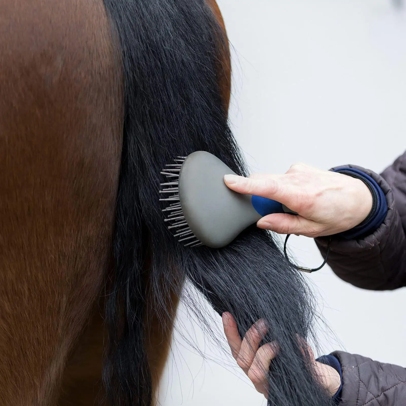 Horse Mane and Tail Brush Professional Humanized Handle Horsetail Comb Horse Grooming Brushes Mane Tail Brush Pet Massage Brush