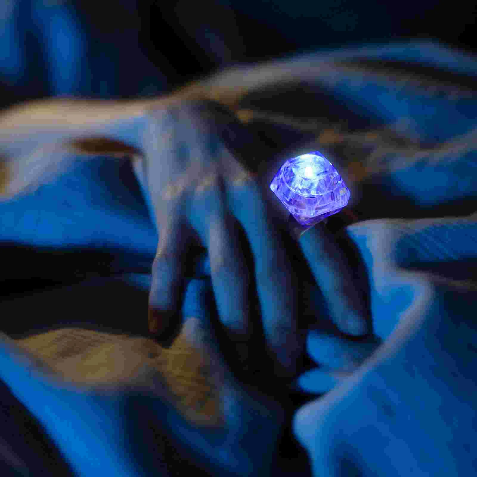 Рисунок 5 - кольцо с бриллиантами в подаро