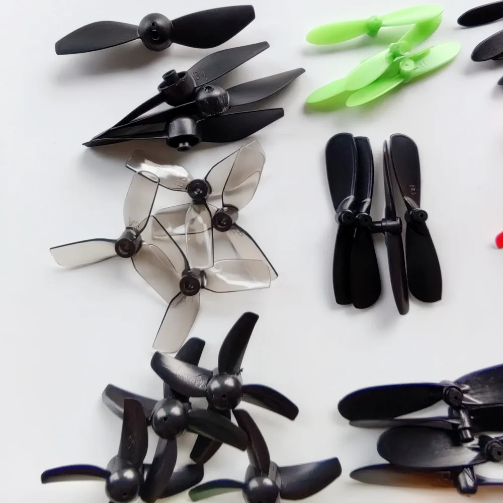 Lot de 10 Hélices Drone FPV Micro 32mm 0.8mm - Pièces de Rechange