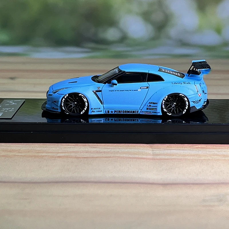 YM ERROR 404 1/64 日産 GT-R R35 LBWK ホワイト Nissan GT-R R35 | Error404 1:64 LBWK Wide Body, Pearlescent