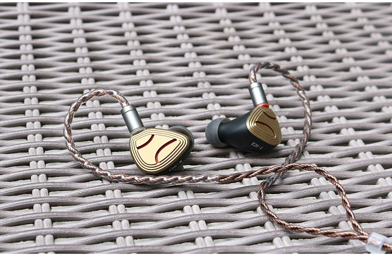 Estudo Outdoor Fone