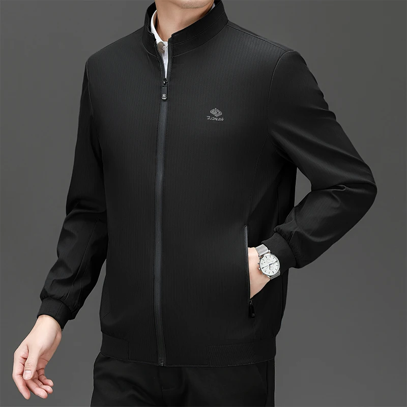 thumbnail image 1 of Chaqueta de cuello alto para hombre, de primavera y otoño, sencilla, color liso, informal, de negocios, de alta calidad, color negro, 1 of 4
